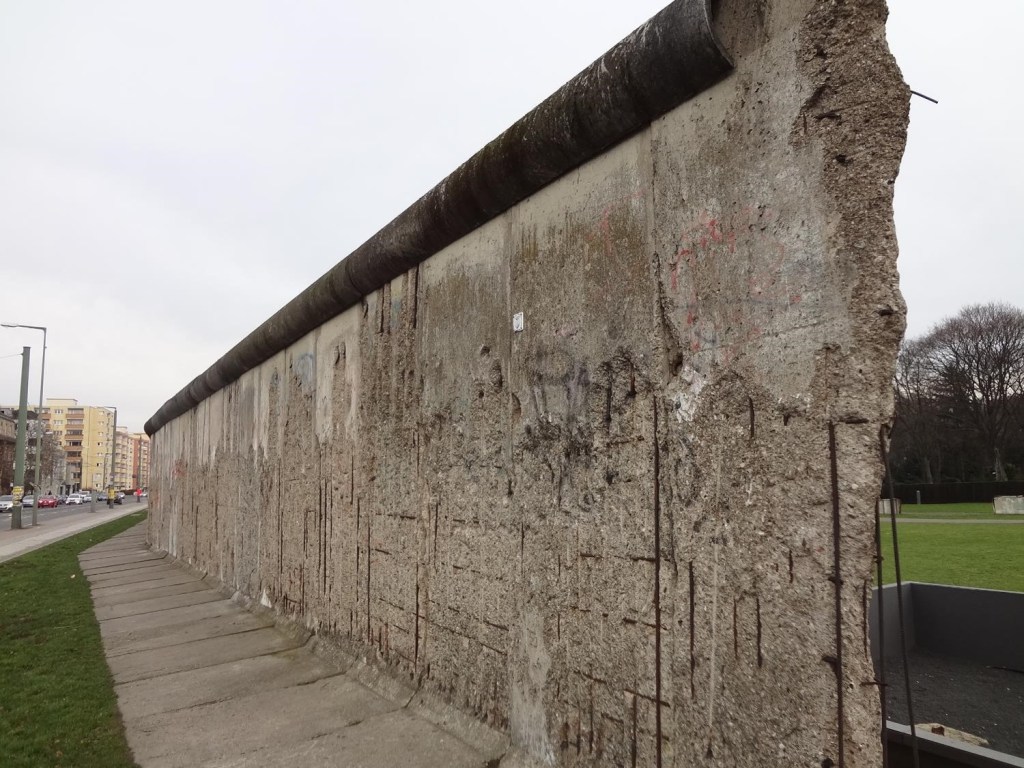 Escaping Under the Berlin&nbsp;Wall
